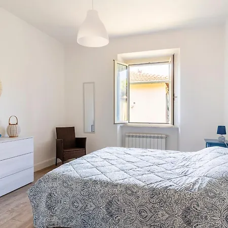 Apartamento Modern Sea View With Balcony