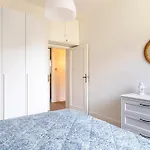 Apartment Guesthost - Modern Sea View With Balcony Livorno