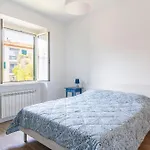 Apartment Guesthost - Modern Sea View With Balcony Livorno