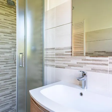 Guesthost - Modern Sea View With Balcony * Livorno