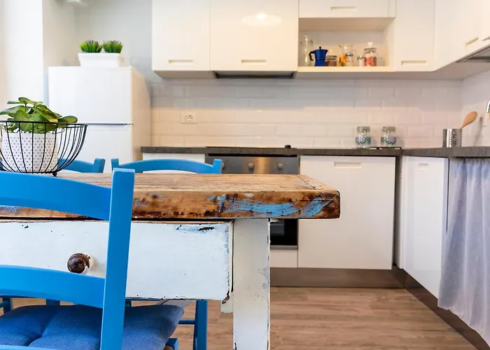 Apartment Modern Sea View With Balcony Livorno